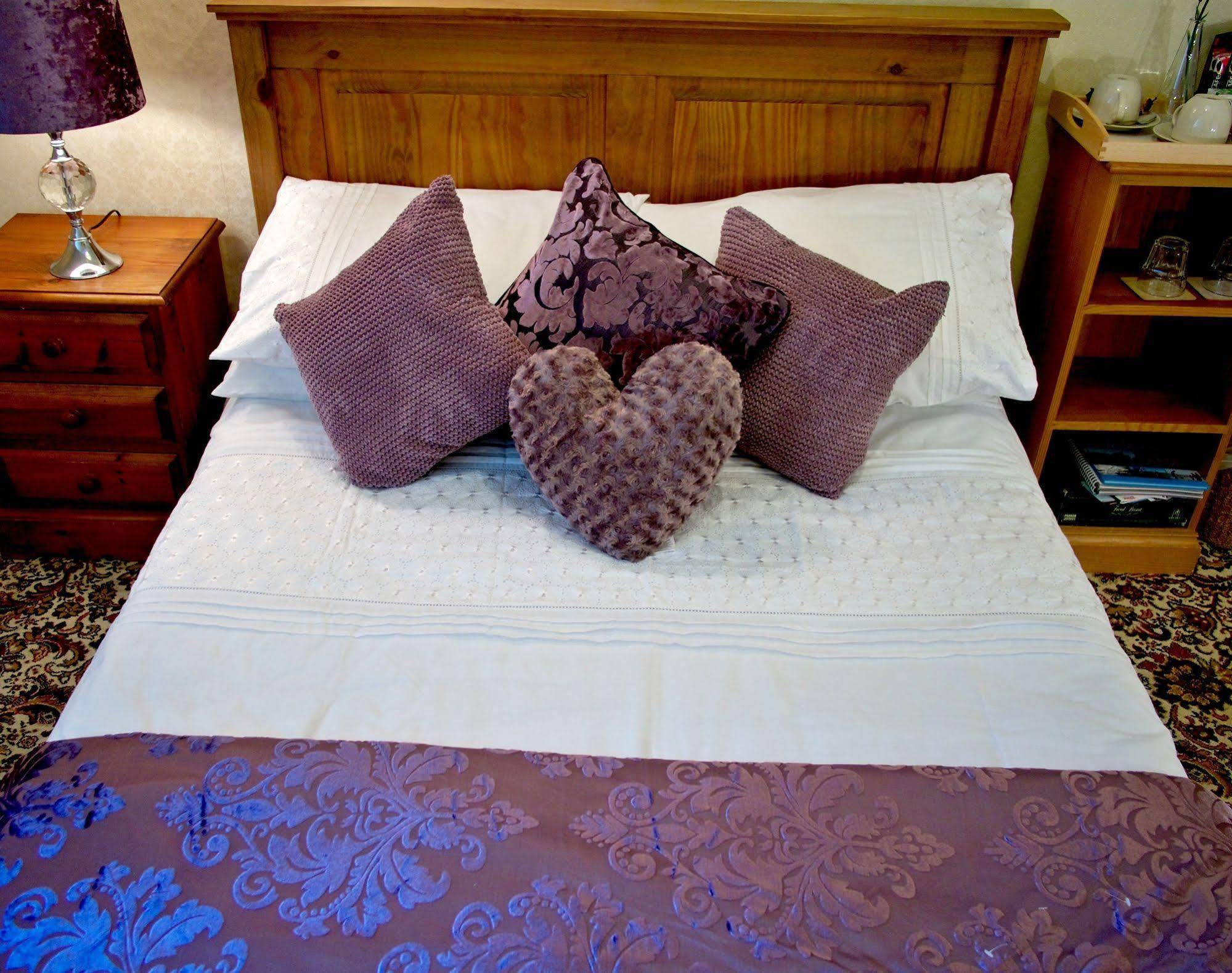 Guest house Crown