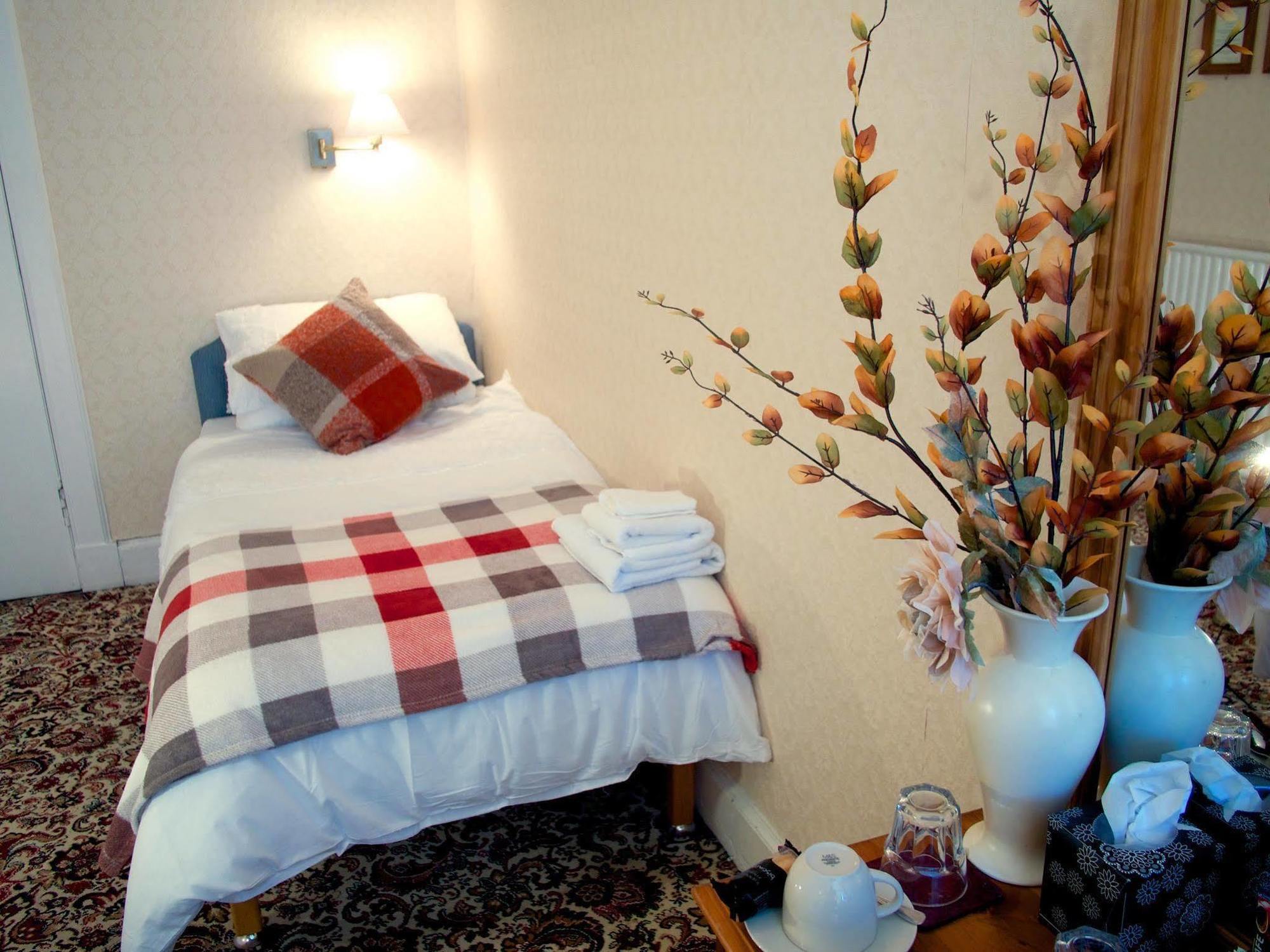 Guest house Crown Inverness