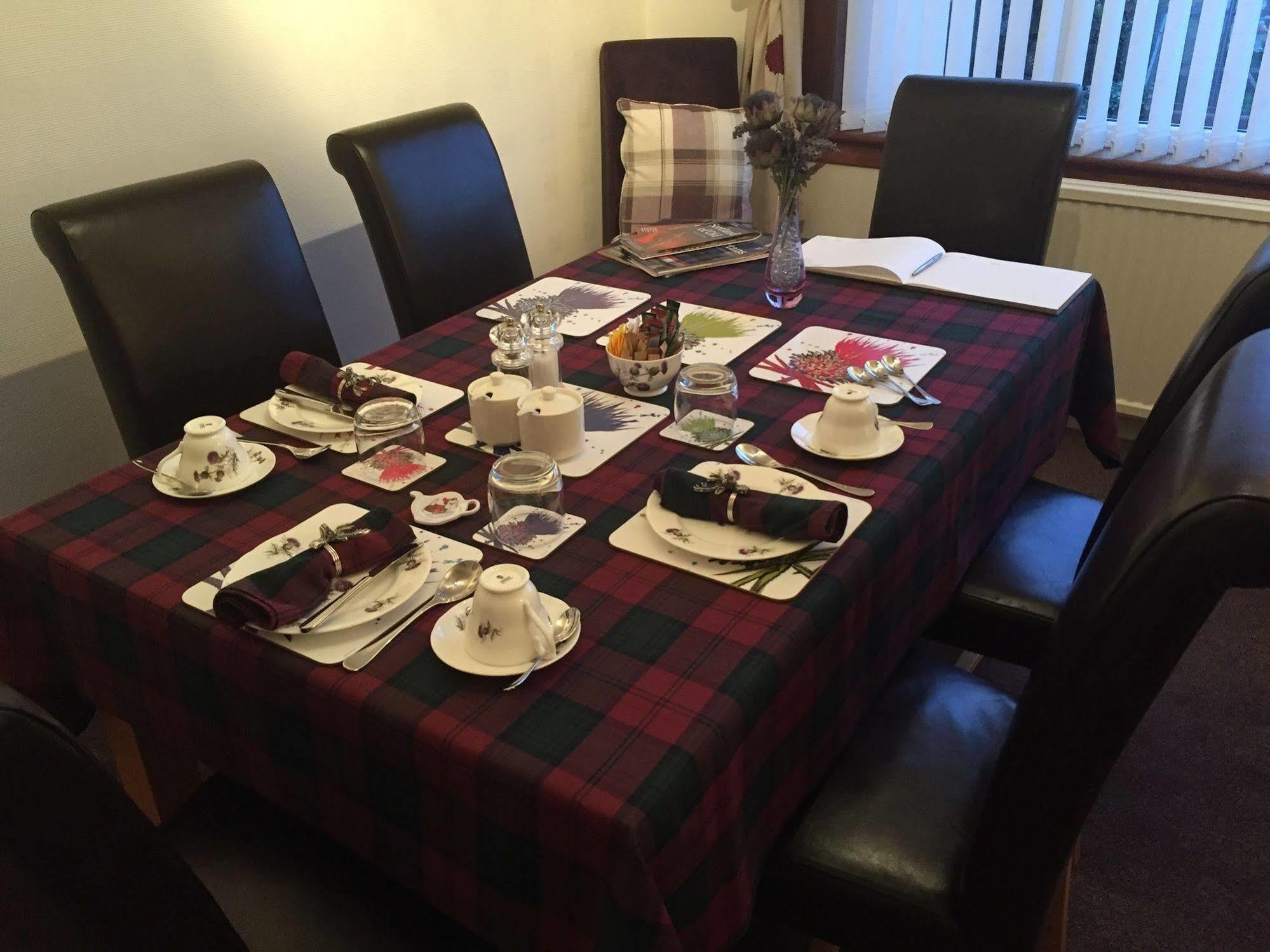 Ailigean Acomodação com café da manhã  3*