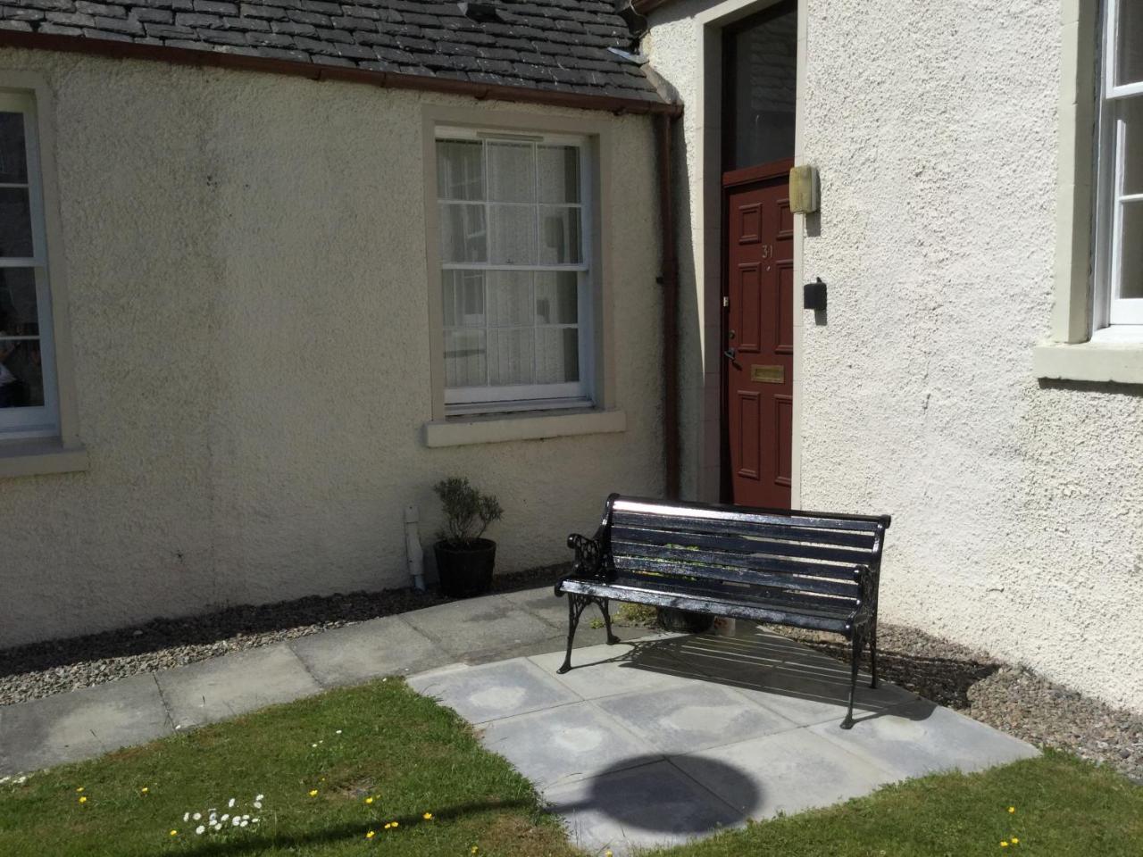 Courtyard Free Parking *