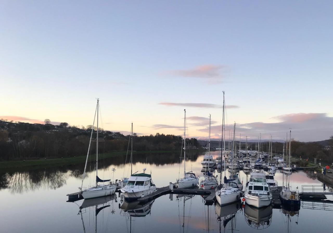 The Boat And Breakfast * Inverness
