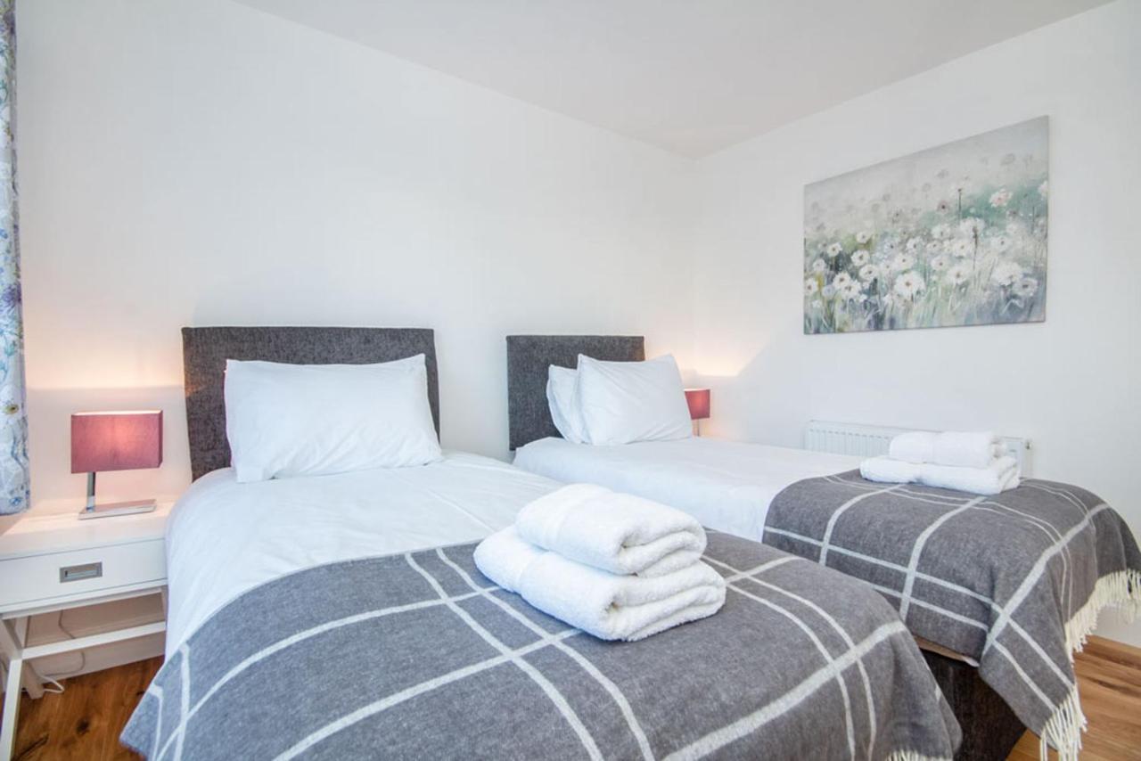 Flat 1, 69 Macewen Drive Apartamento *