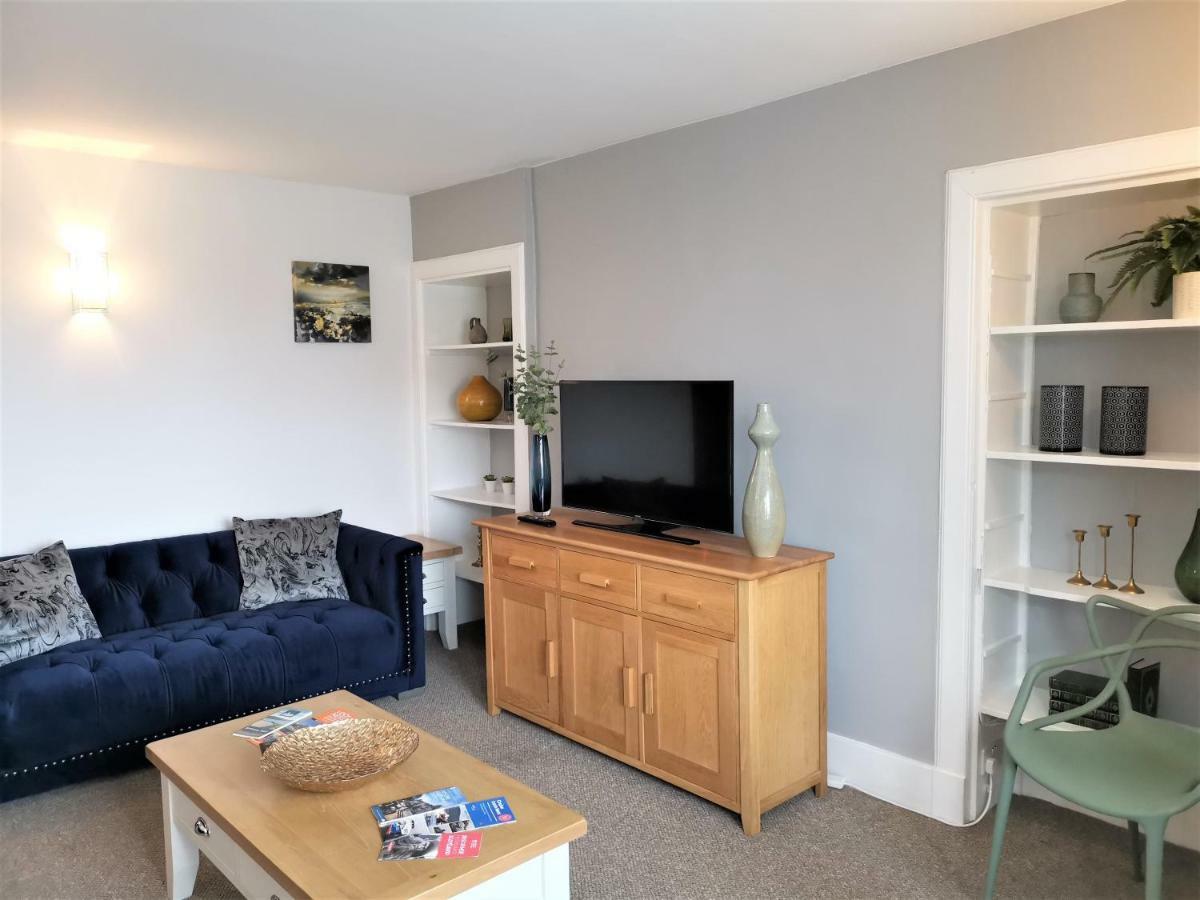 No 48 Castle View Apartment