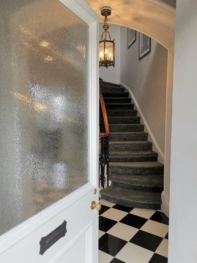 No 48 Castle View Apartment *