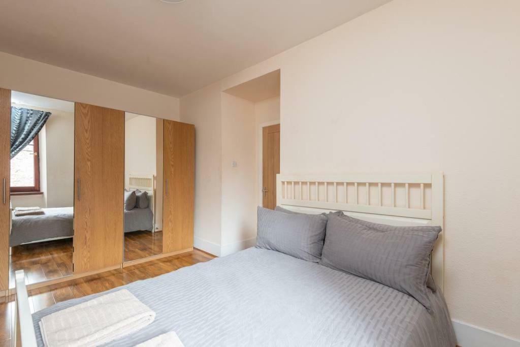 Ness - Greig Street *