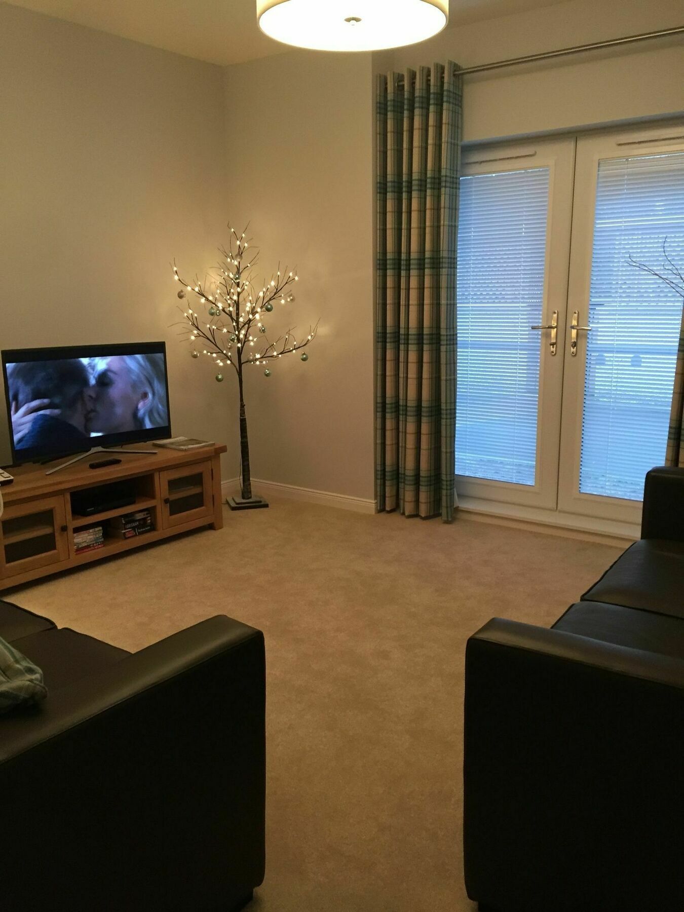 Inverness City Suites Apartment