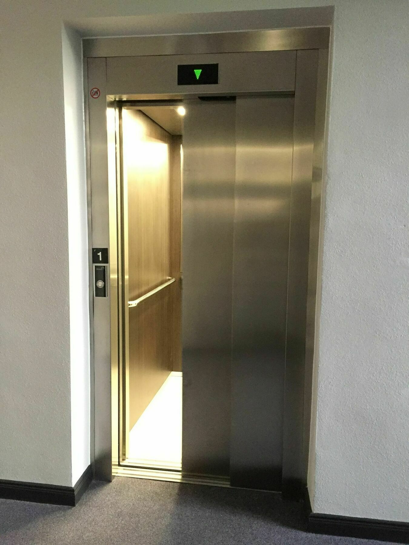 Inverness City Suites *