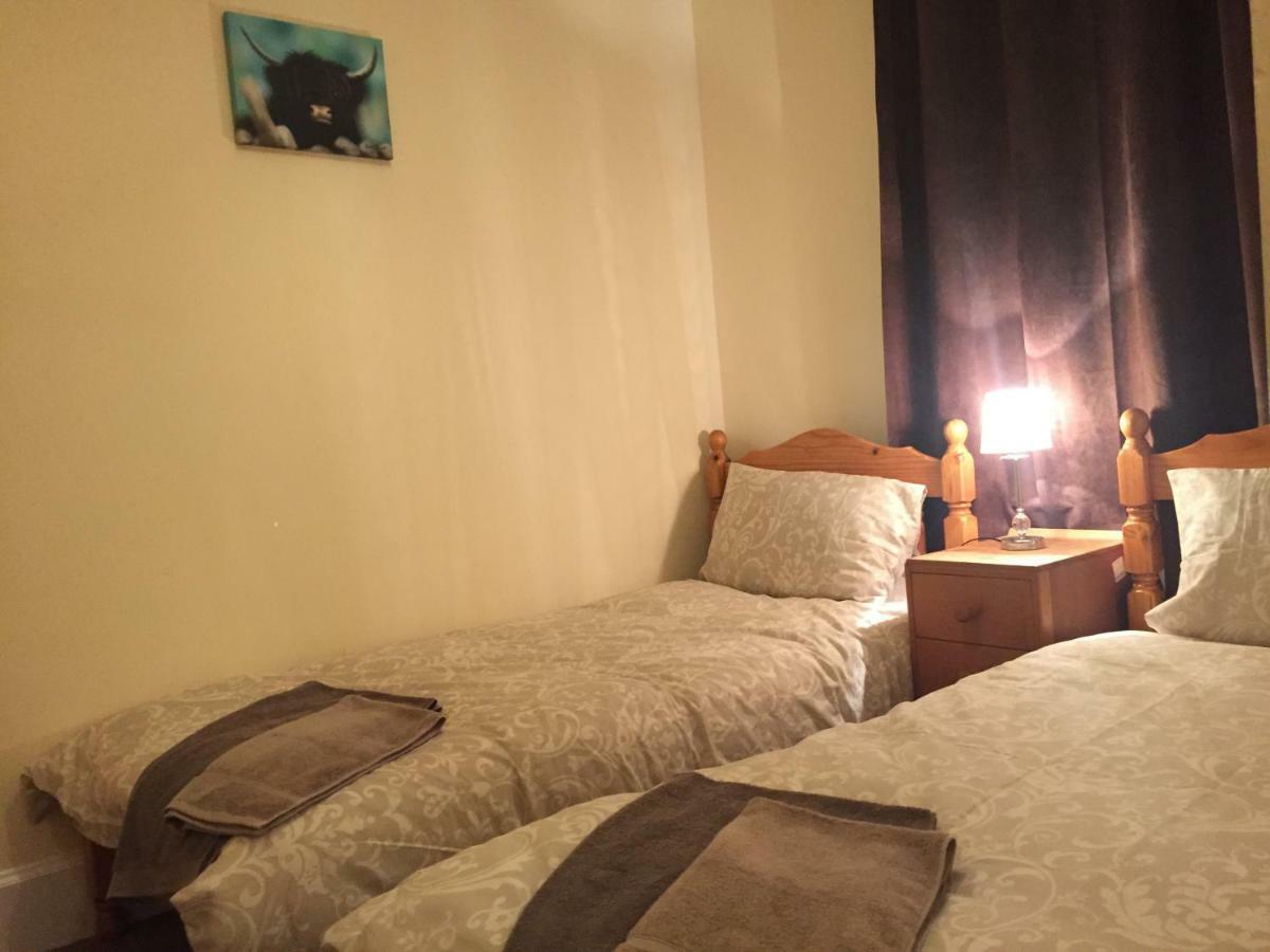 Macdonald Center Apartment. Apartment Inverness
