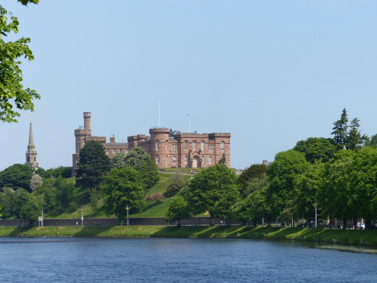 Castle Viewpoint 3*