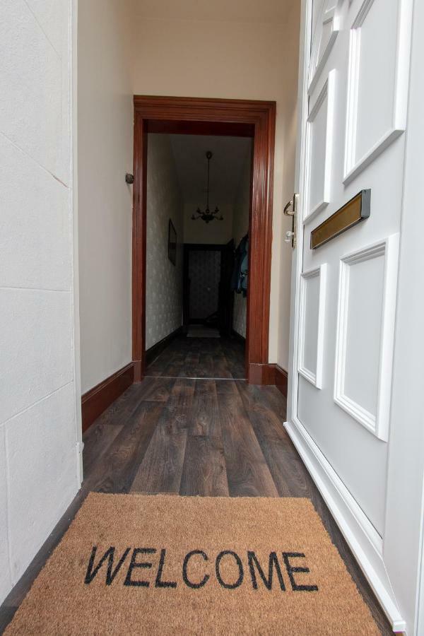 Period House / Entire Upstairs Flat * Inverness
