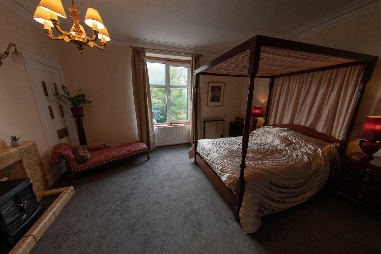 Period House / Entire Upstairs Flat * Inverness