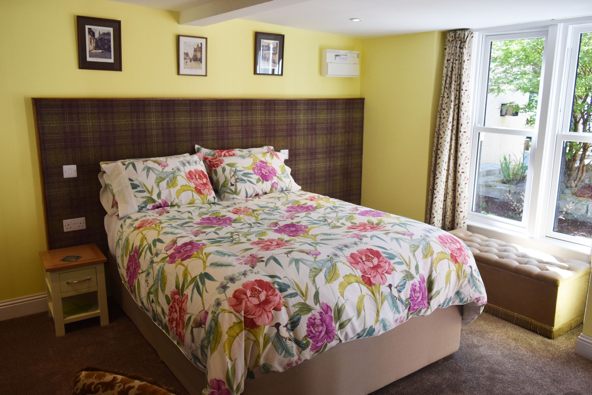 Old Drynie House, Bed & Breakfast