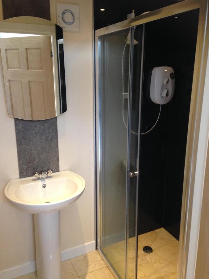 Ensuite Garden Apartment Inverness