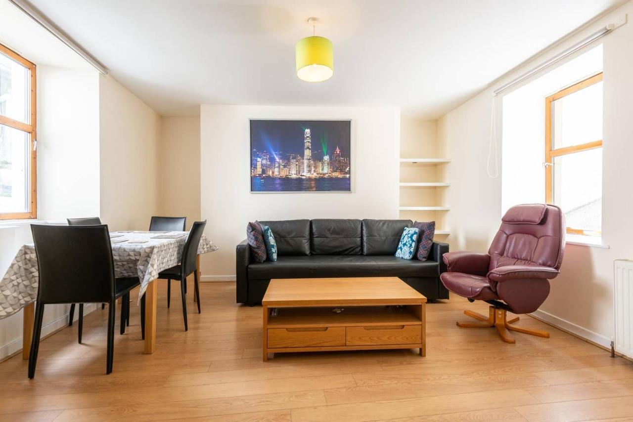 Centre 2 Bed - Baron Taylor Street Apartment *