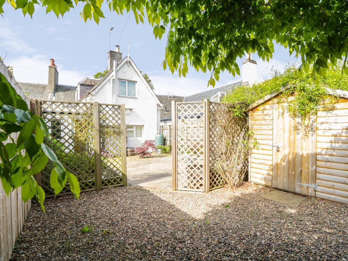 10 Douglas Row * Inverness