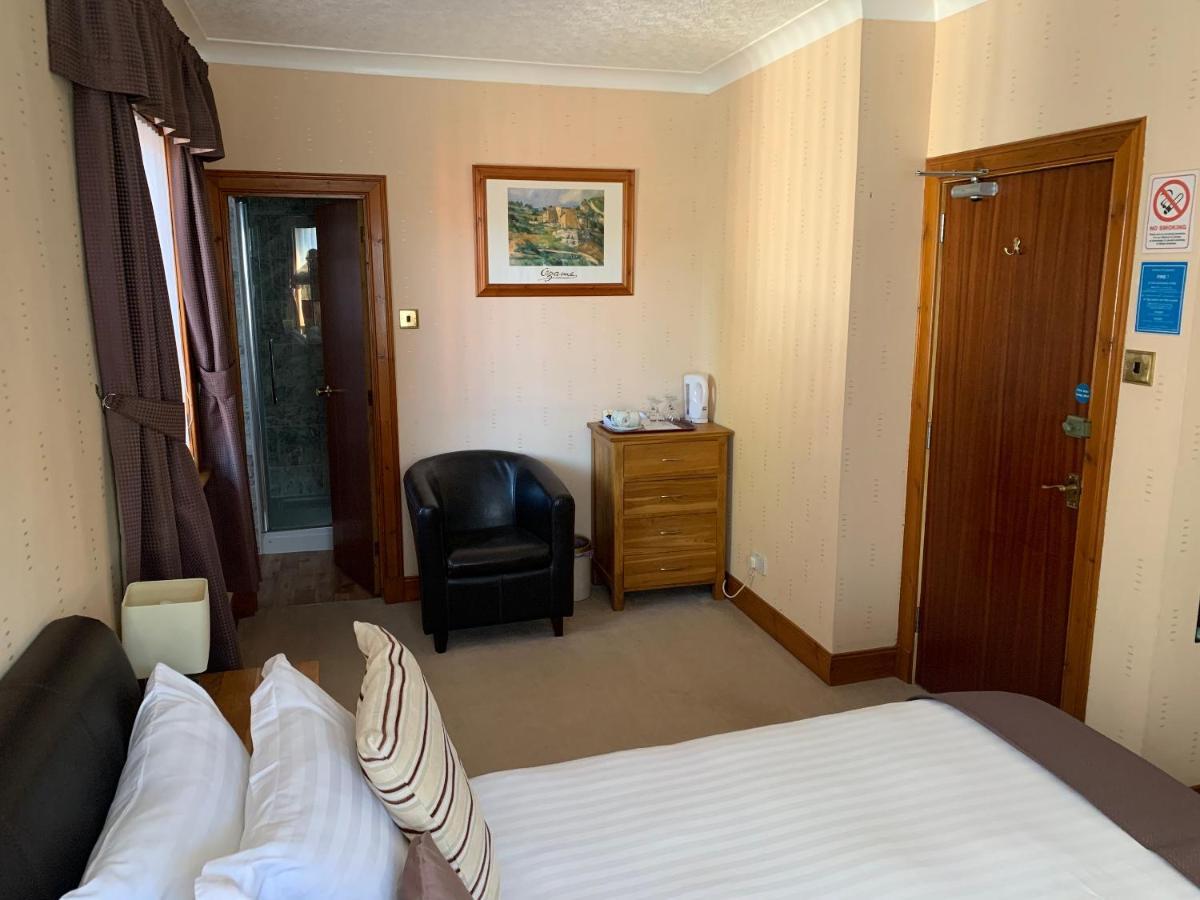 Lyndon Guest house 4*