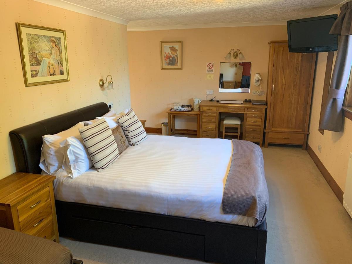 Lyndon Guest house 4*
