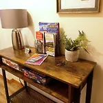 Inverness City Centre Apartment With Elevator And Google Chromecast