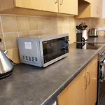 Inverness City Centre Apartment With Elevator And Google Chromecast