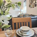 Inverness City Centre Apartment With Elevator And Google Chromecast