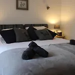 Easdale House Apartments