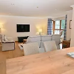 Inverness City Apartment