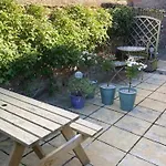 Easdale House Apartments
