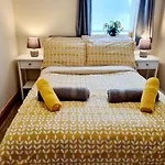 Caledonian 2 Bedroom Free Parking
