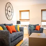 Modern City Centre Apartment In Inverness