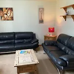 Two Bedroom Glen View Free Parking