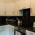 Cosy, Ground Floor Apartment In The City Centre