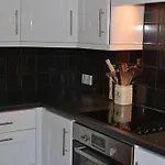 Cosy, Ground Floor Apartment In The City Centre