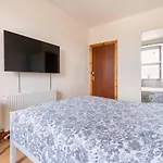 2 Bed Central Ness Apart - May Court