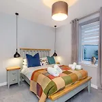 Vectis Cottage