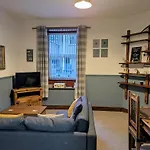 Cosy, Ground Floor Apartment In The City Centre