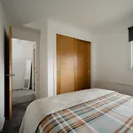 Ness Riverfront Holiday Home - City Centre