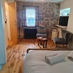 Ness City Cottage