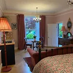 The Nest At Corbies Rest