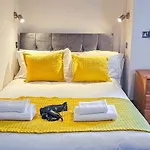 Mystayinn Melrose Villa