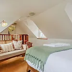 Jacobite\'S Retreat, 17Th Century Cottage In The Heart Of Inverness
