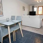 Modern 2 Bedroom Semi Detached House With Own Private Driveway