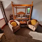 River Ness Rooms & Bothy