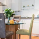 Highland Apartments By Mansley