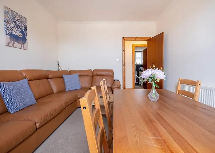 2 Bed Central Ness Apart - May Court