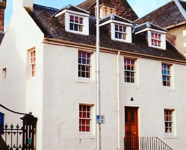 Jacobite\'S Retreat, 17Th Century Cottage In The Heart Of Inverness
