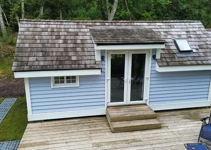 1Lochness Glam Lodges