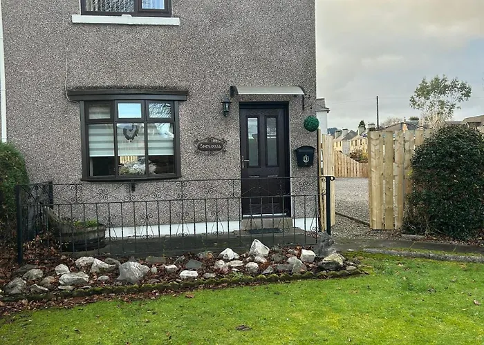 2 Bedroom Sheneval House Free Parking
