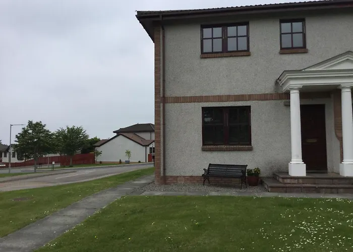 Two Bedroom Glen View Free Parking