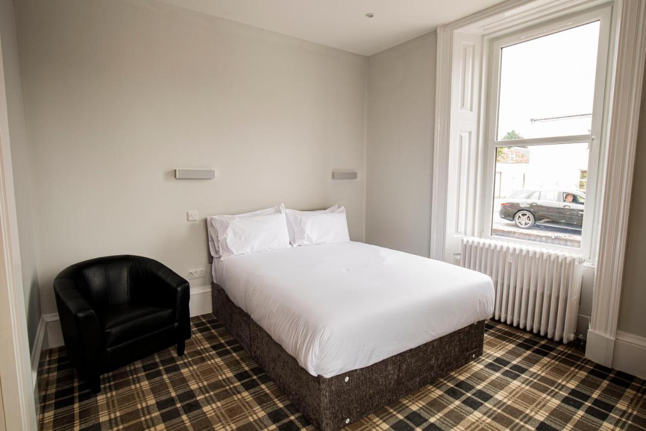 Hotel Crown Court 3*