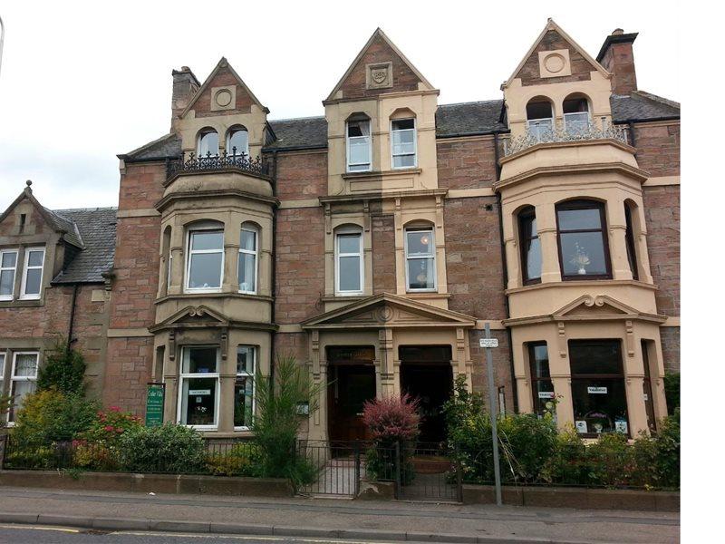 Cedar Bed & Breakfast 3*
